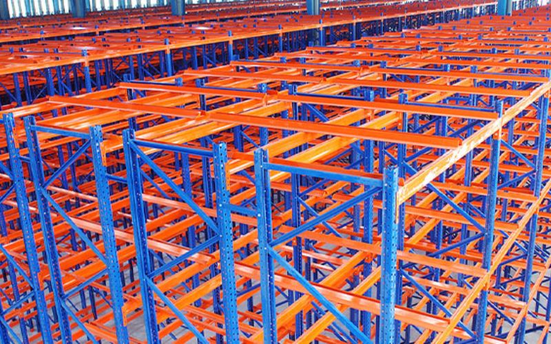 Các kệ sắt công nghiệp được sử dụng nhiều hiện nay