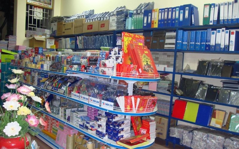 Những lợi ích nổi bật của kệ trưng bày văn phòng phẩm