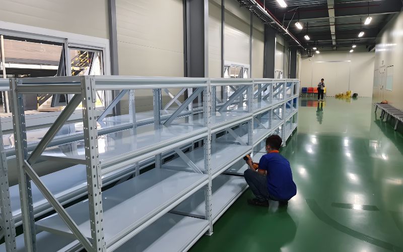 Quy trình gia công kệ sắt thiết kế theo yêu cầu