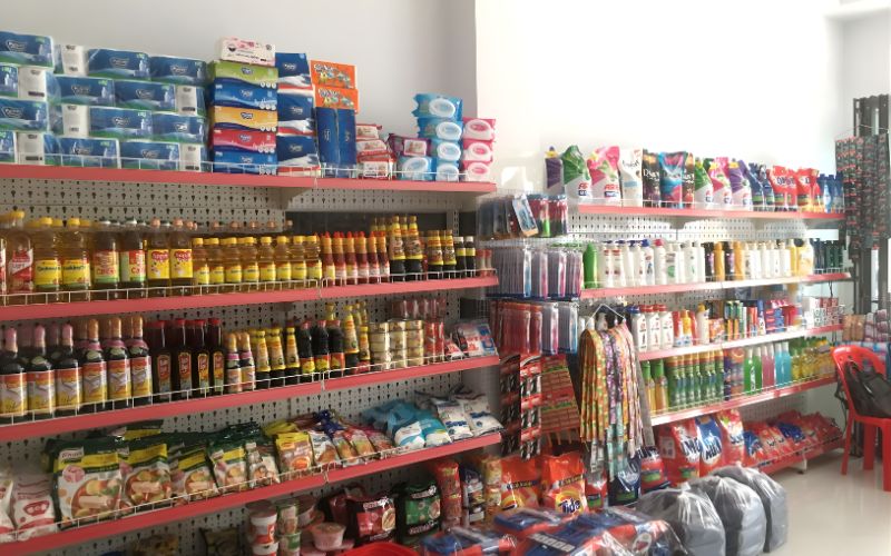 Trưng bày hàng hóa gọn gàng