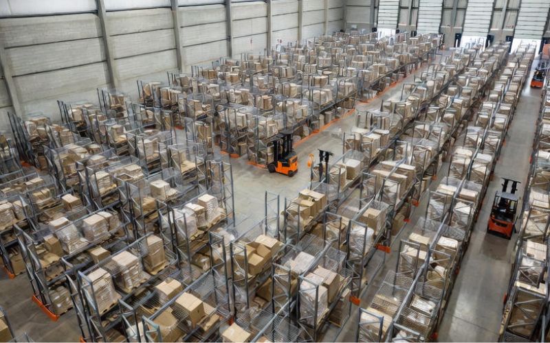 Ứng dụng của layout kho hàng chữ U trong thực tế