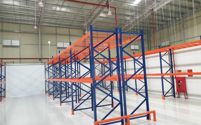 Ứng dụng thực tế của kệ sắt trong đời sống hiện nay