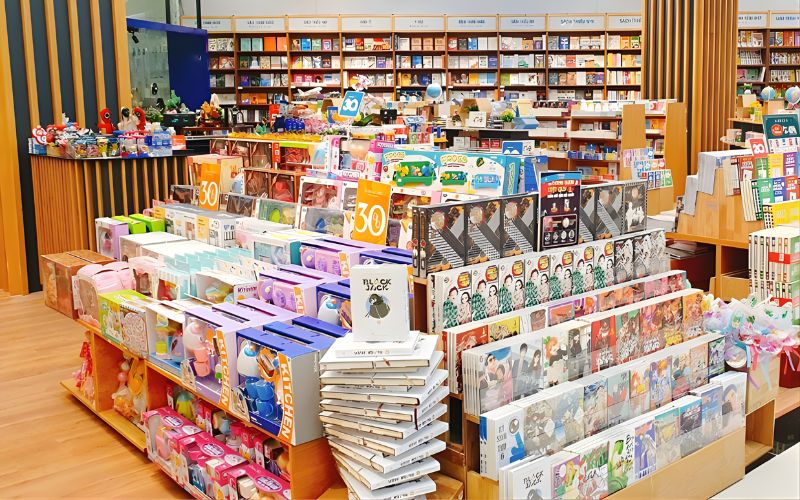 Xếp sách thành nhiều hình dáng sáng tạo