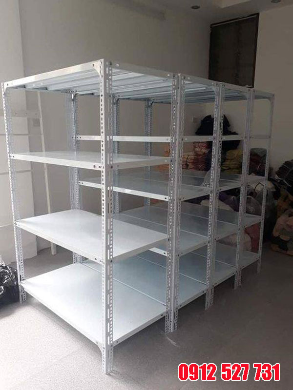 Địa chỉ cung cấp kệ sắt v lỗ tại Quận 3 uy tín