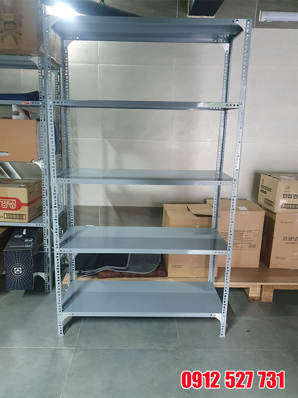 Ke sat v lo tai Quan 9 gia re