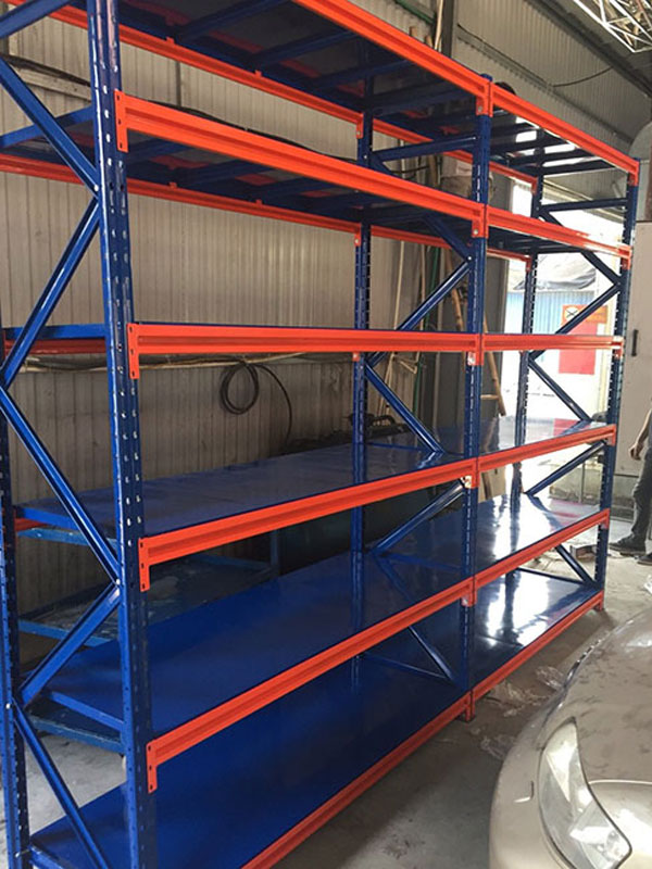 Ke trung tai gia re tao TPHCM